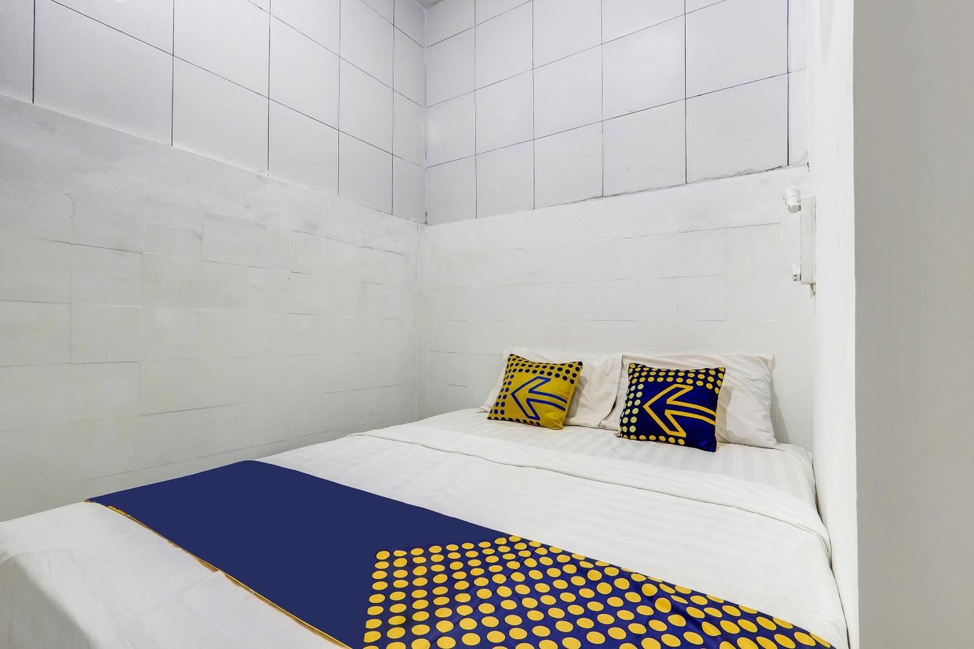 Spot On 90780 Gang Tengah Homestay Syariah Semarang Exterior foto